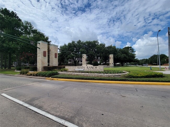 Building Photo - 17715 Laguna Trail Dr