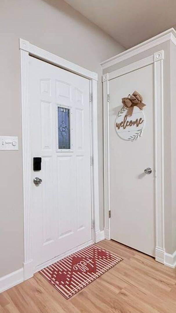 Building Photo - Fully Furnished Home close to UNL Campuses