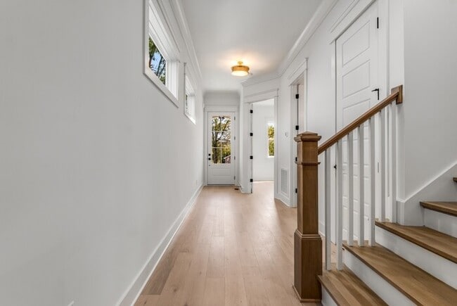 Building Photo - 1408 Lischey Ave