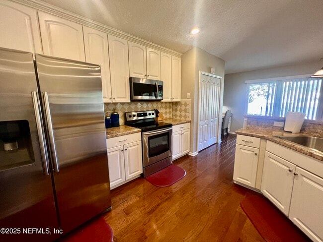 Building Photo - 1607 Harvest Cove Dr