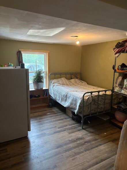 Bedroom - 132 Piper Rd