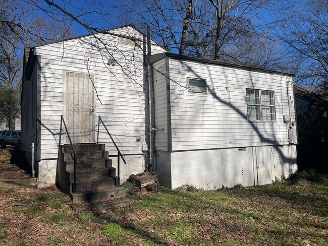 Building Photo - 5005 W 31st St