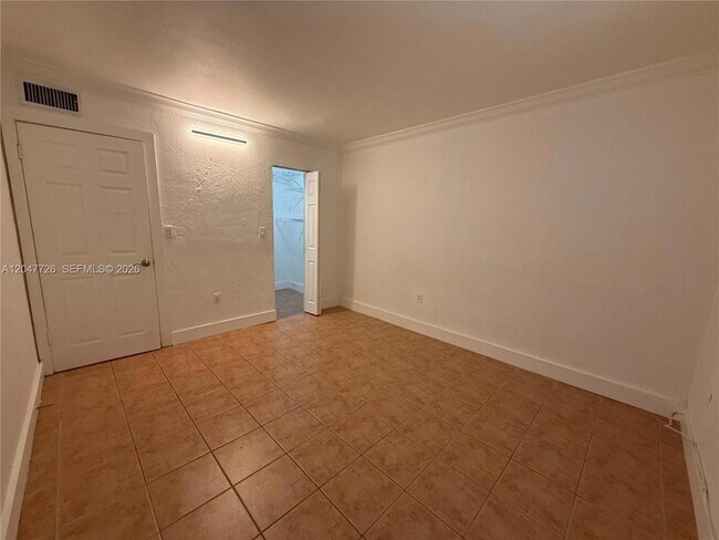 Building Photo - 8607 SW 68th Ct