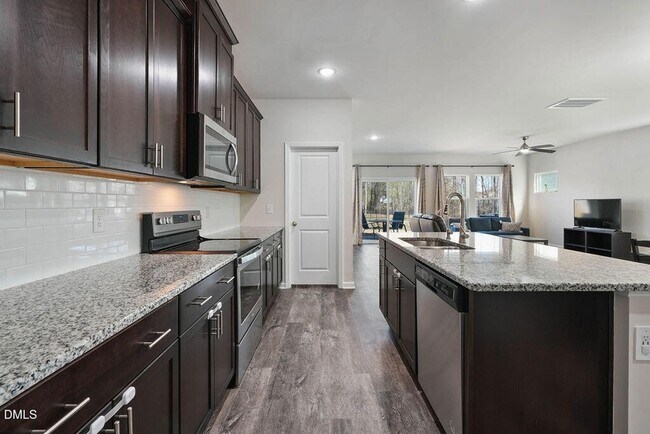 Building Photo - 319 Joneshaven Dr