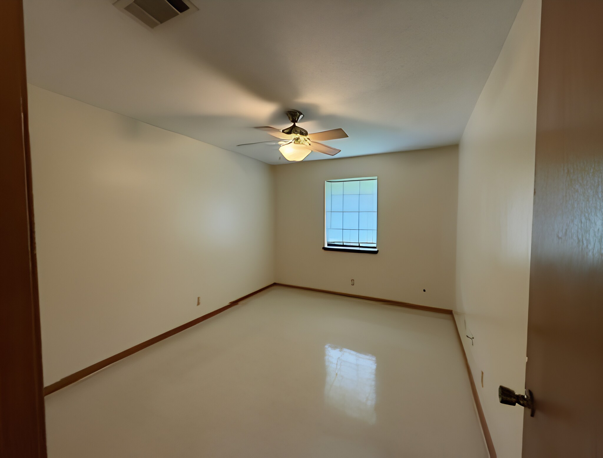 Building Photo - 610 Old Covington Hwy