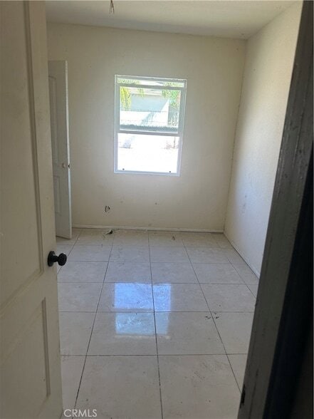 Building Photo - 1121 N Anaheim Blvd