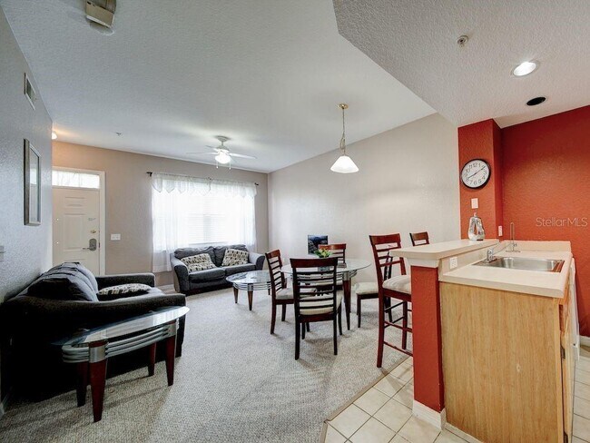 Building Photo - 4019 Venetian Bay Dr