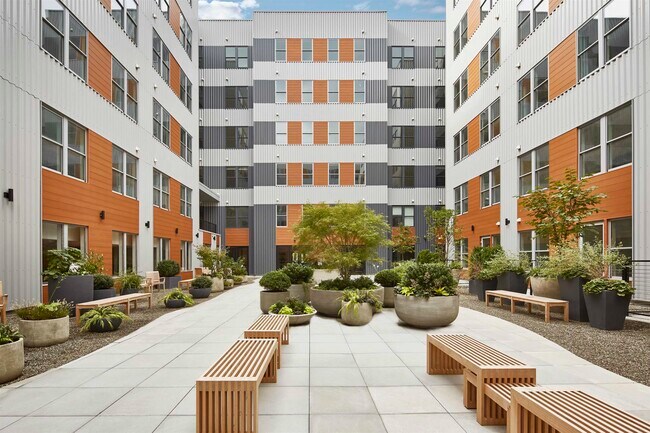 Building Photo - 400 Claremont Ave