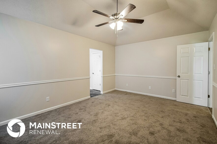 Building Photo - 7063 Foxhall Dr