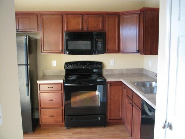 Building Photo - 2872 Rio Dosa Dr