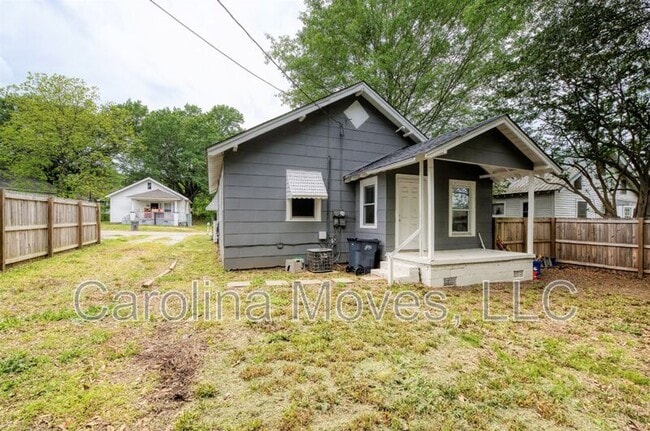 Building Photo - 20 8th Ave