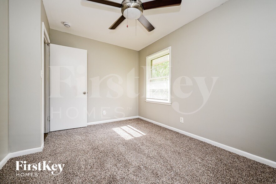 Building Photo - 5663 Dorsey Dr