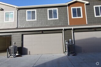 Building Photo - Townhome in Wellington