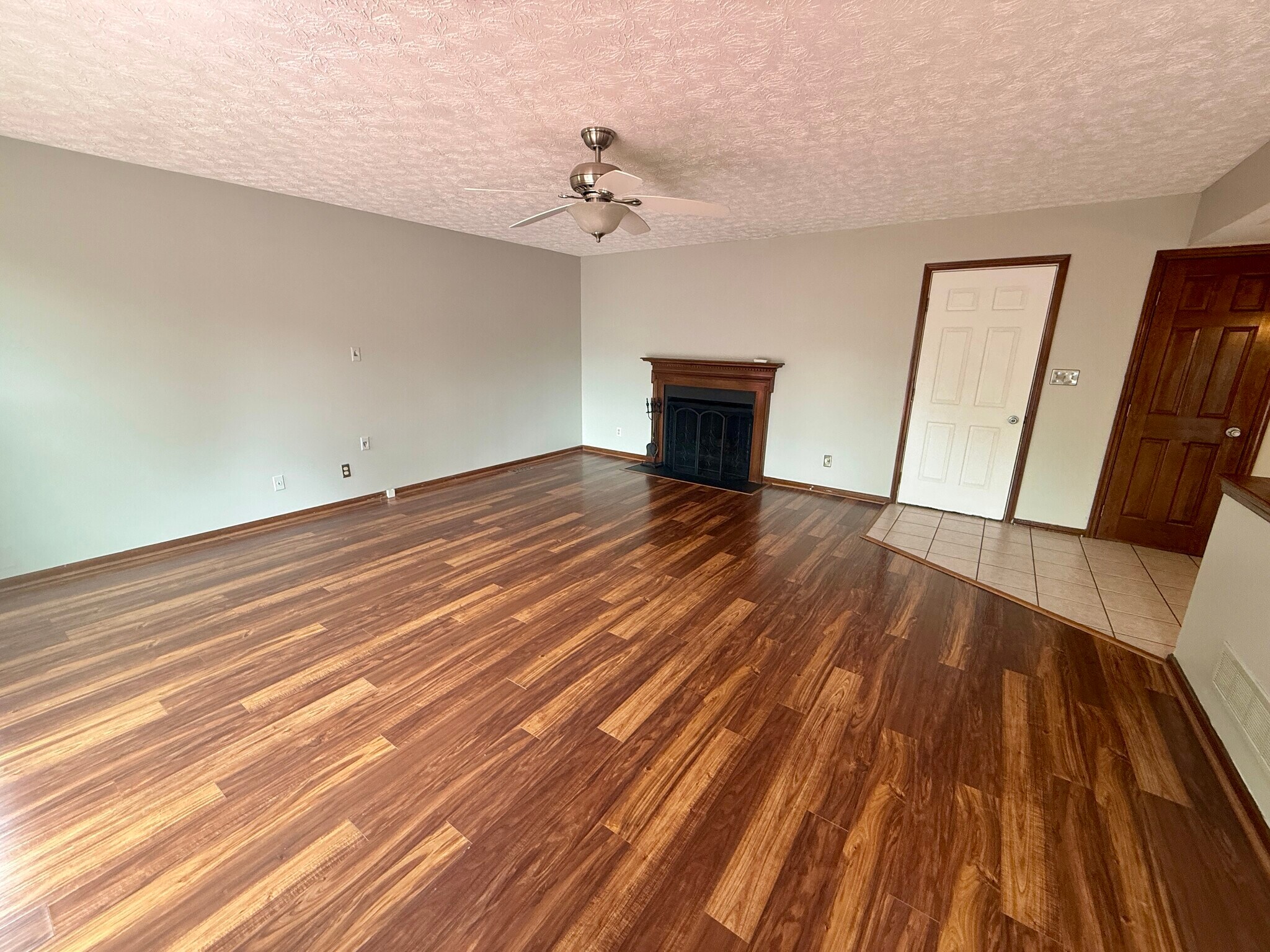 Building Photo - 7451 Mapleleaf Ct