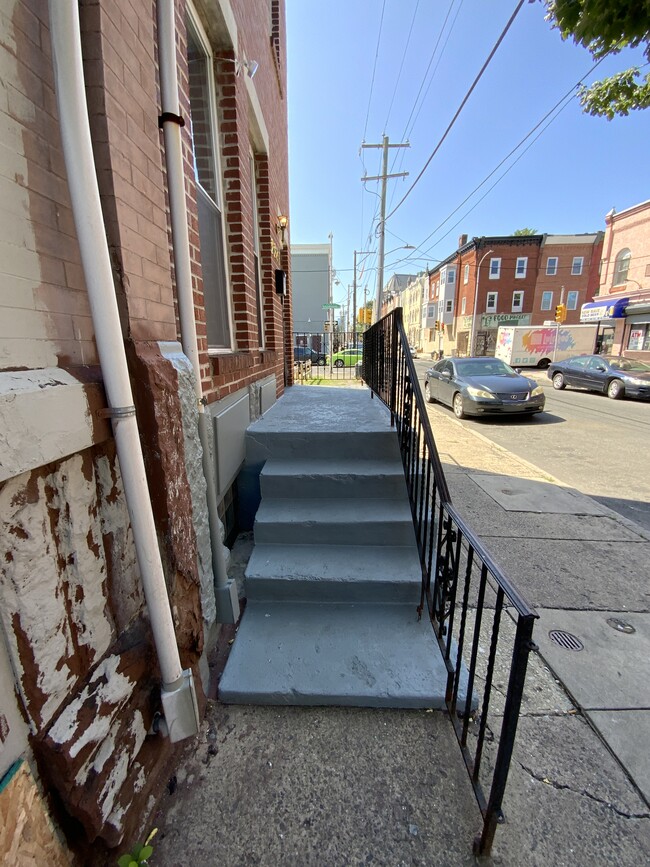 Building Photo - 2207 N 18th St