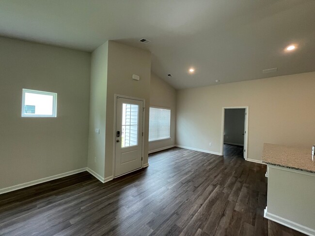 Building Photo - Newly built 3 bedroom/2 bath condo in Conway