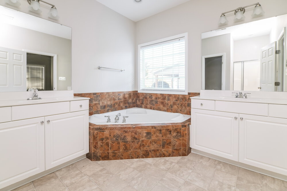 Building Photo - 1214 Braemar Highland Dr