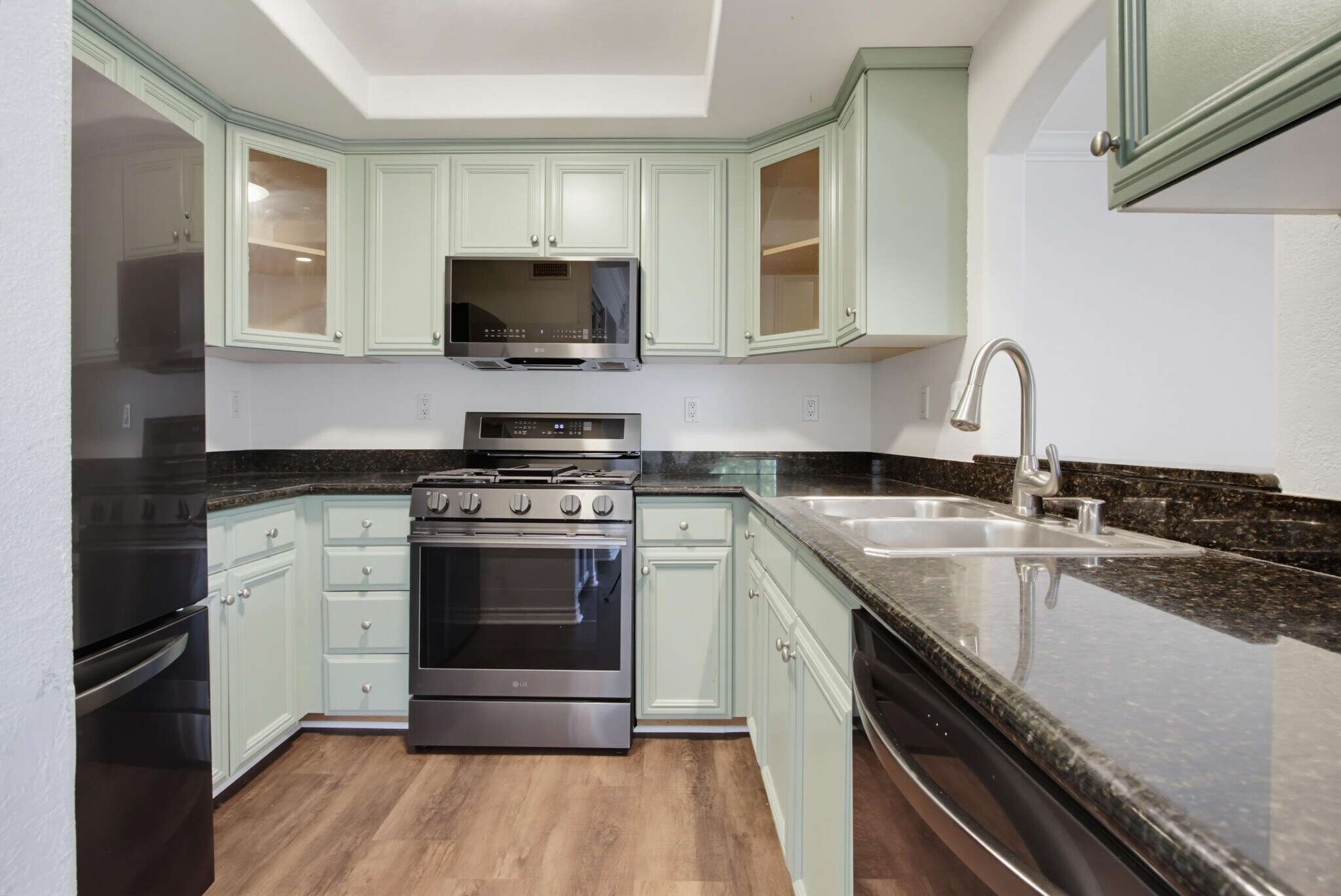 Building Photo - 5046 Los Morros Way