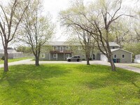 Building Photo - 9492 Linden Rd