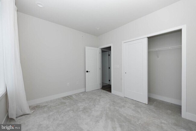 Building Photo - 305 Manion Aly