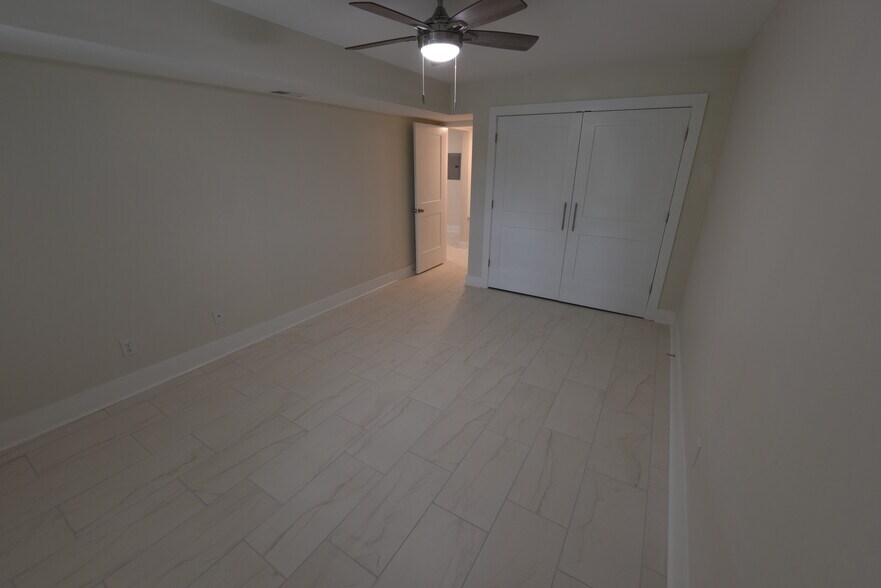 Building Photo - 57 Hanover Cir