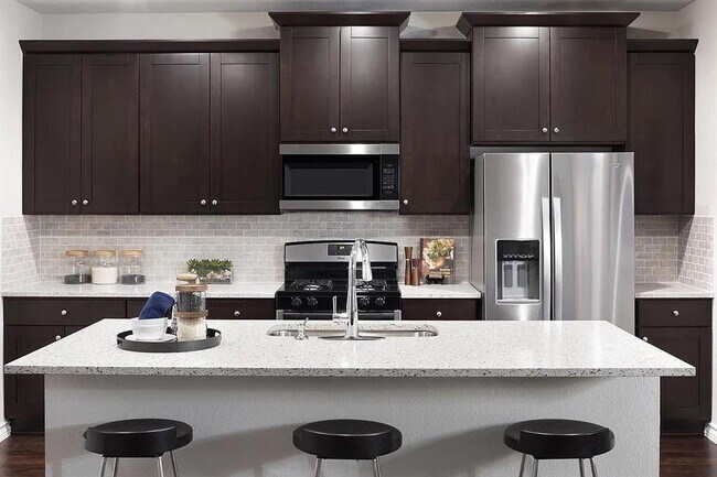 Building Photo - 7516 Saginaw Dr