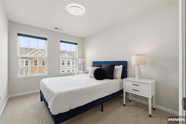 Building Photo - 56 Wesmont Drive