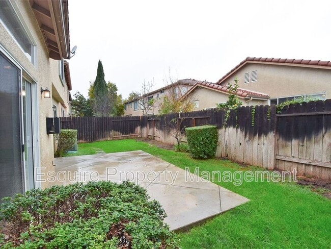 Building Photo - 435 Paseo Del Valle