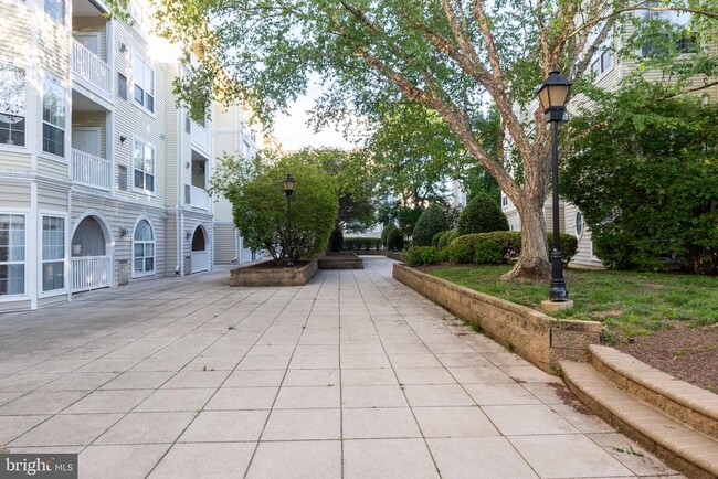 Building Photo - 4551 Strutfield Ln