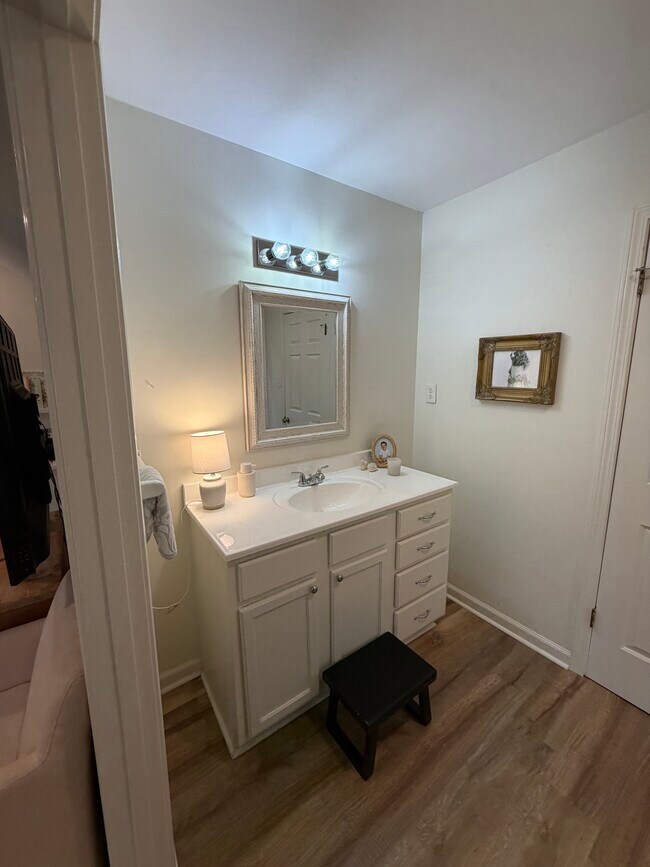 Building Photo - 1946 Corbin Rd