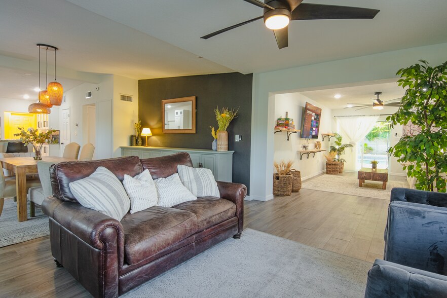 Building Photo - 3811 Hargill Dr