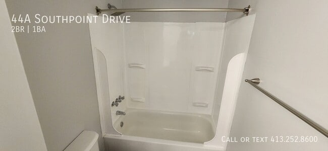 Building Photo - 44 Southpoint Dr