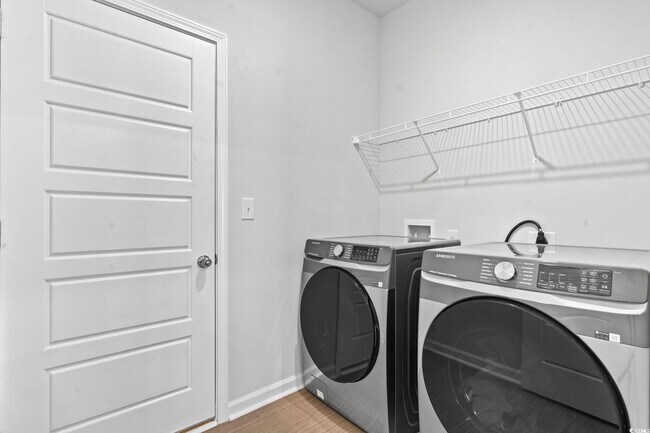 Building Photo - 714 Colt Ct