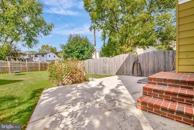 Building Photo - 1466 Bluejay Rd