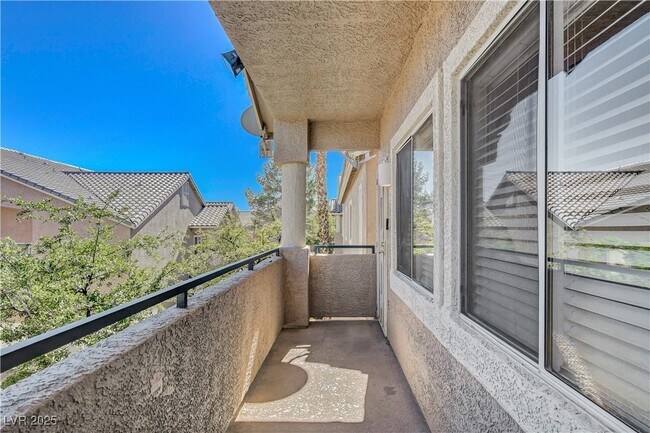 Building Photo - 2052 Jade Creek St