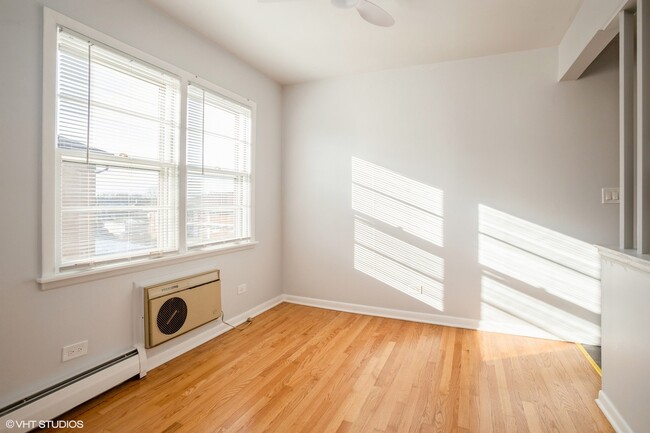 Building Photo - 1022 Arnold Ct