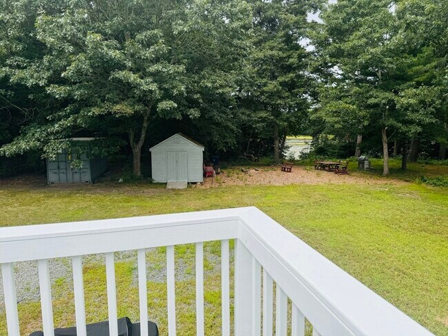 Building Photo - 18 Weaver St