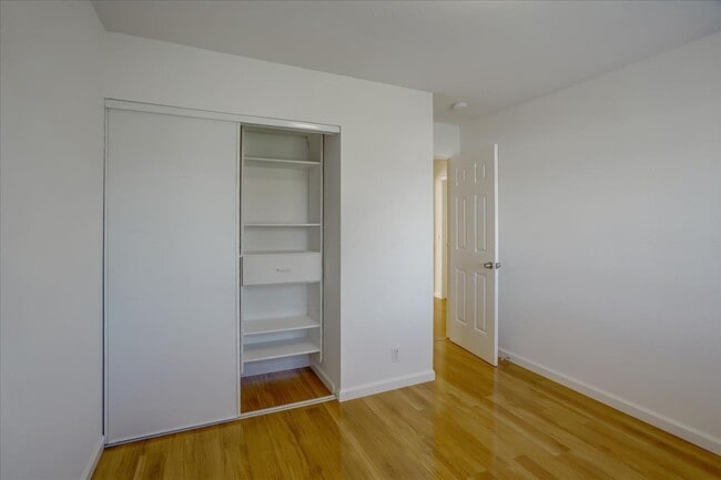 Building Photo - 47450 Cholla St
