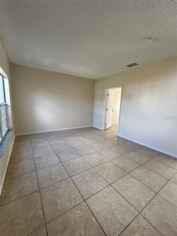 Building Photo - 560 Bristol Cir