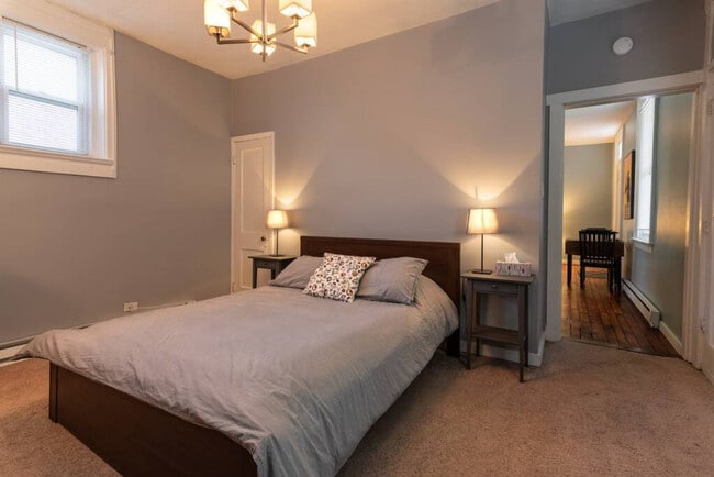 Building Photo - 1428 Sycamore St