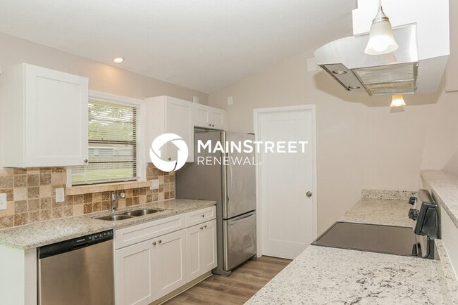 Building Photo - 3 Bedroom Pet-Friendly Home in PALM BAY, FL with Main Street Renewal