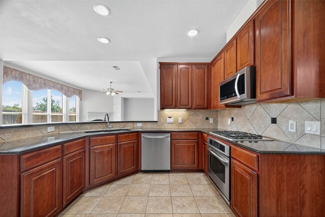 Building Photo - 11315 Riverstone Lake Ln
