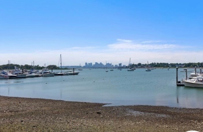 Building Photo - 600 Shirley St