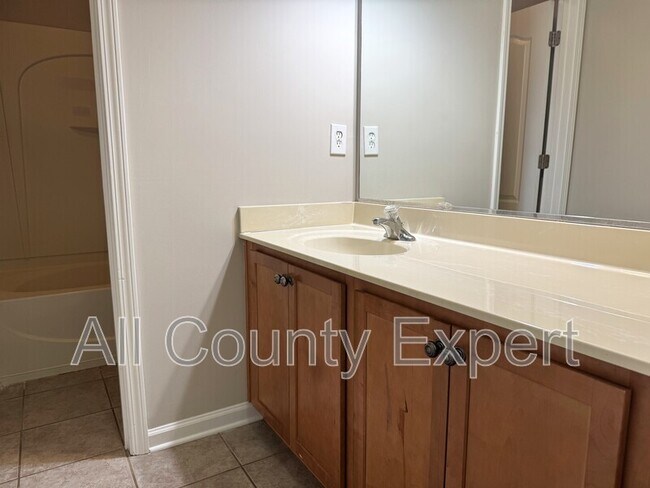 Building Photo - 6020 Falls Landing Dr