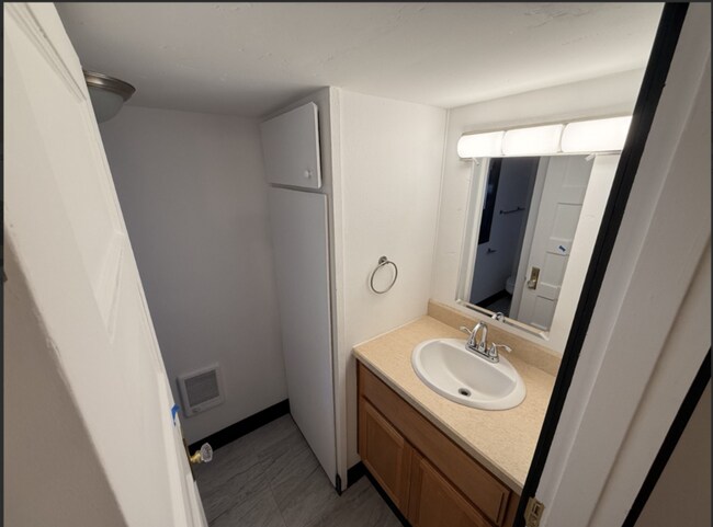 Building Photo - BEAUTIFUL RECENTLY RENOVATED SINGLE BEDROOM IN THE OLD MILL DISTRICT!