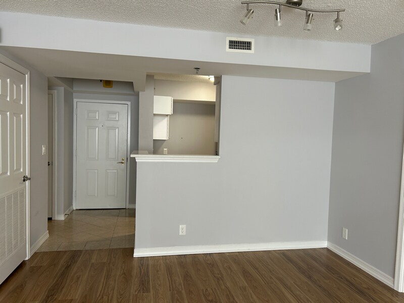 Building Photo - 5809 Nicholson Ln