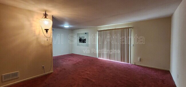 Building Photo - 3820 Meadowlark Dr