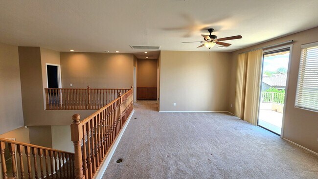 Building Photo - 4 Bedroom Home in the Sun Grooves Communit...