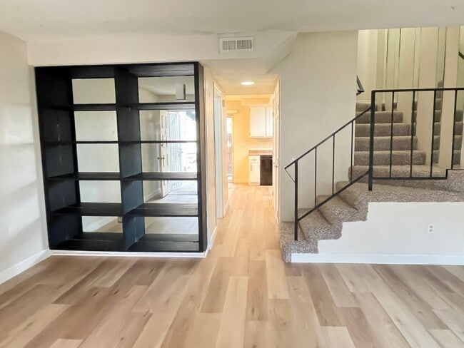 Building Photo - Spacious 2 bedroom, 1.5 bath townhouse for rent near UCR