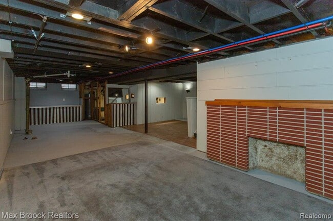 Building Photo - 8501 Northfield Blvd